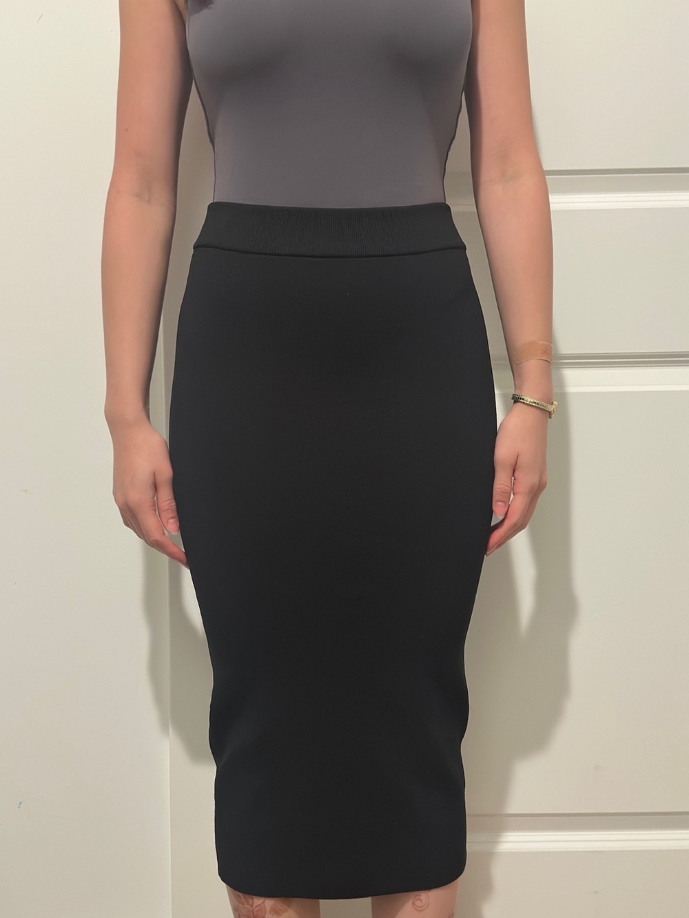 Babaton Black Midi Pencil Skirt